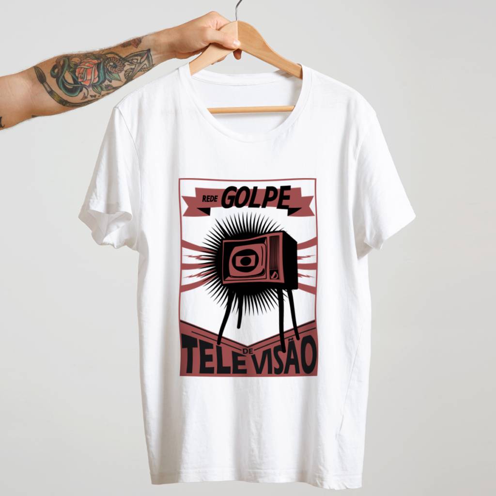 Camiseta Rede Golpe de televisão branca