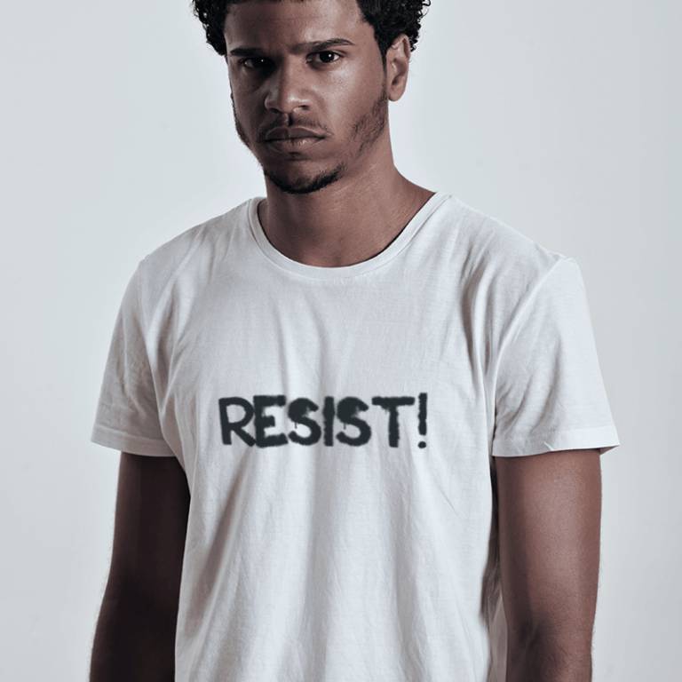 Camiseta Resist branca