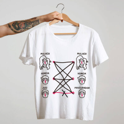 Camiseta de algodão branca - Homem com mulher pode. Homem com homem pode. Mulher com mulher pode. Procurador com juiz não pode. Porque tudo tem limite