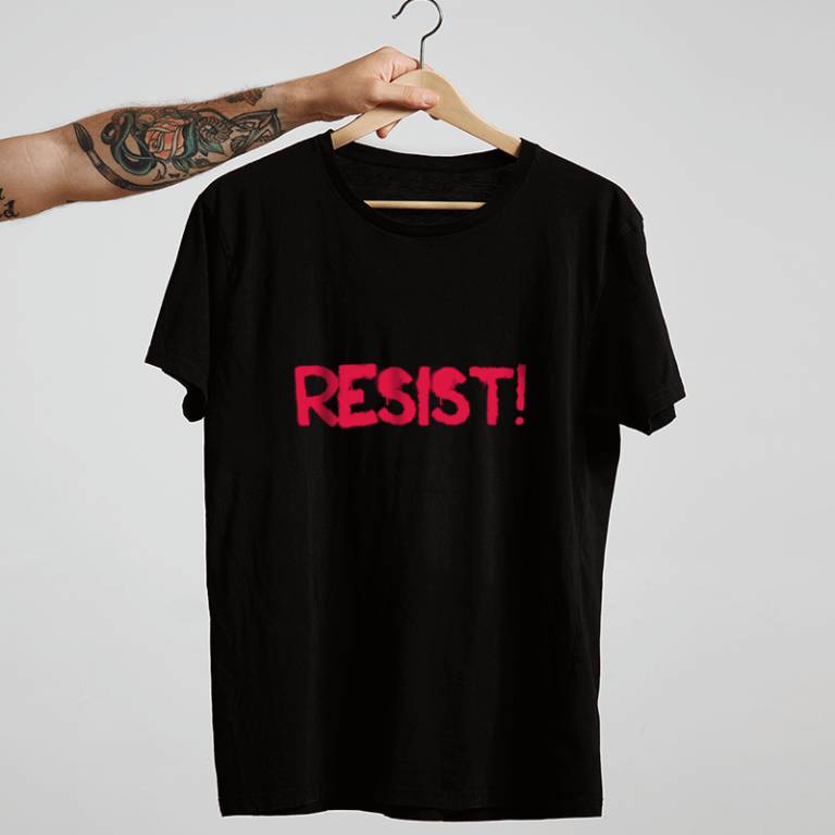 Camiseta Resist preta