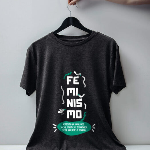 Camiseta chumbo Feminismo - Acredita na igualdade social, politica e econômica entre mulheres e homens