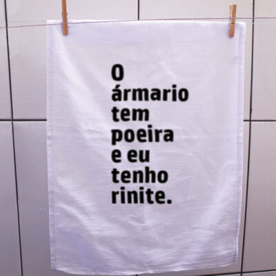 pano-o-armario-tem-poeira-e-eu-tenho-rinite
