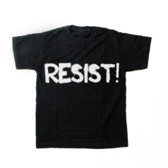 camiseta infantil - Resist - preta