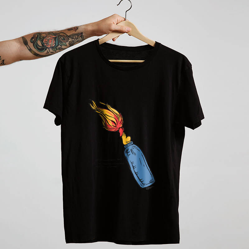 Camiseta Mamadeira de Piroca Molotov preta por Cartunista das Cavernas