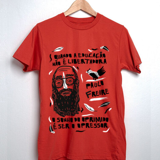 Camiseta vermelha de algodão Paulo Freire