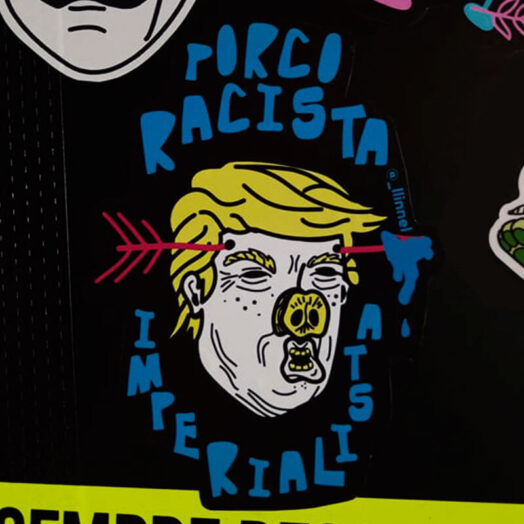 Adesivo Trump Porco Racista