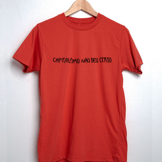camiseta de algodão - vermelho - O capitalismo não deu certo