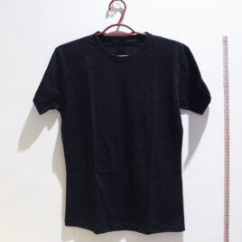 Camiseta baby look de algodão 30,1 penteada preta