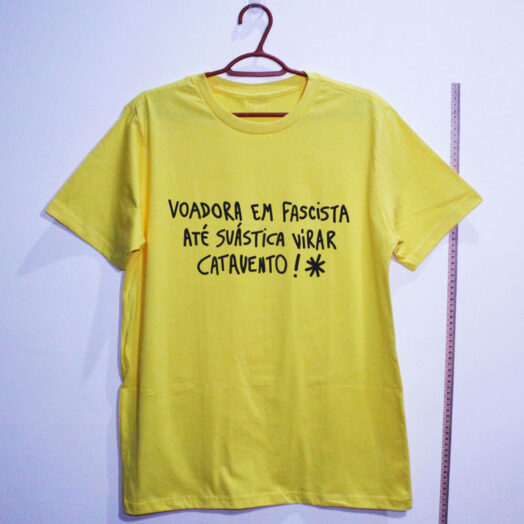 Camiseta - Voadora em fascista até suástica virar catavento amarelo