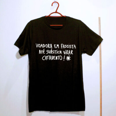 Camiseta - Voadora em fascista até suástica virar catavento preta