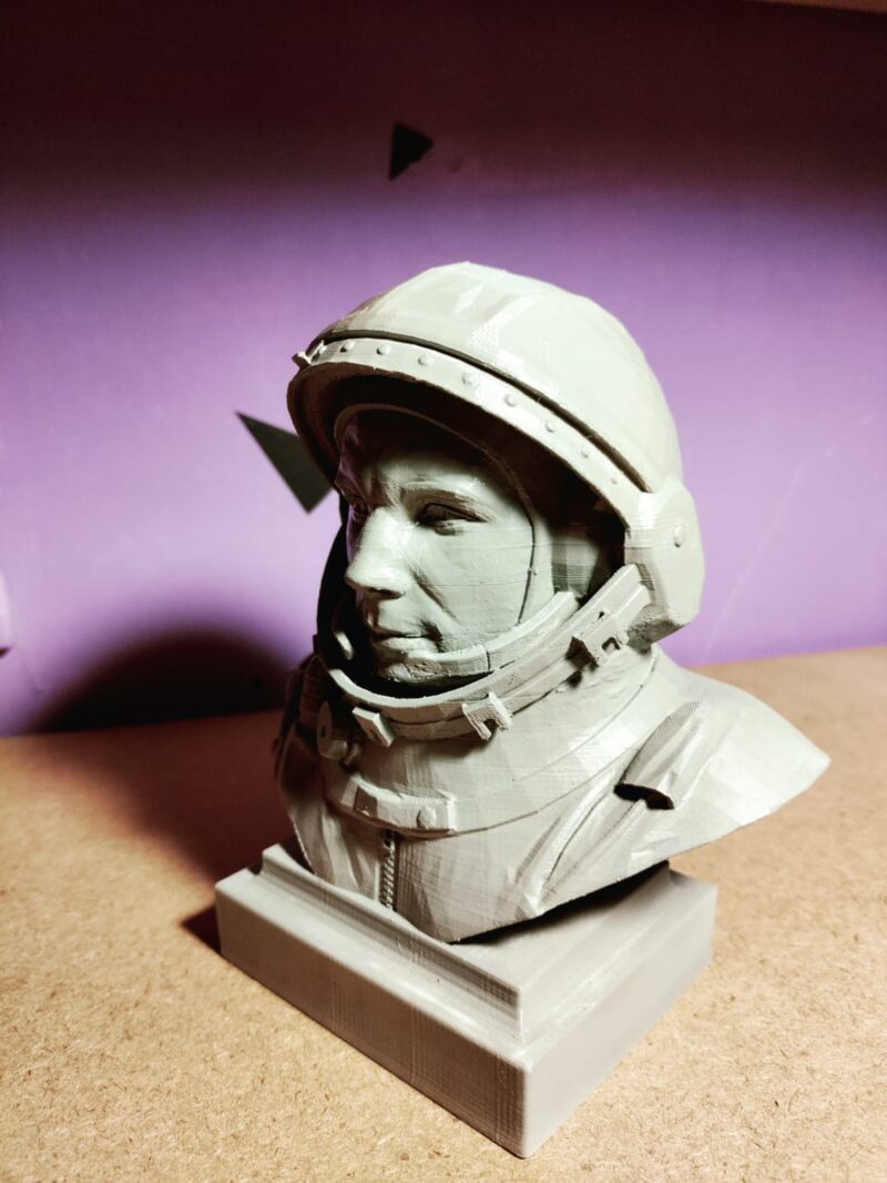 Modelo 3D Yuri Gagarin em PLA