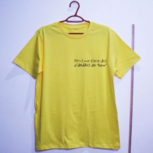 Camiseta - Deus me livre dos cidadãos de bem - amarelo
