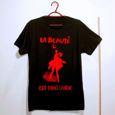 Camiseta Oversized - La Beatue est dans larue - Maio de 68