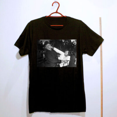 Camiseta de algodão - Desobedeça por Pam Echols