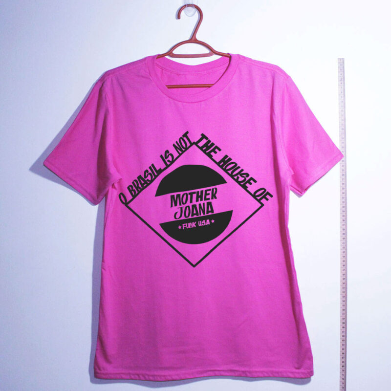 Camiseta - O Brasil is not the home of mother joana - FUCK USA - Imagem 3