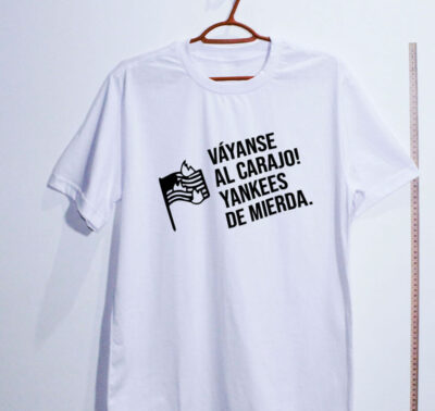 Camiseta de algodão - Váyanse al carajo