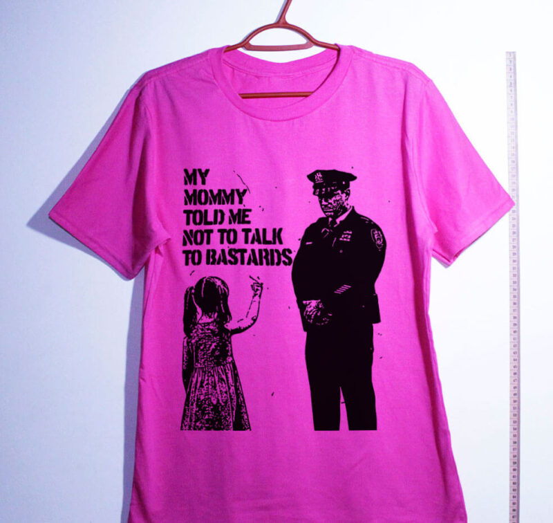 Camiseta - Mamãe disse para não conversar com bastardos - Imagem 3