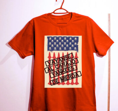 Camiseta de algodão - Váyanse al carajo yankees de mierda