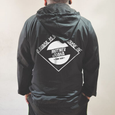 Corta vento - O Brasil is not the home of mother joana  FUCK USA