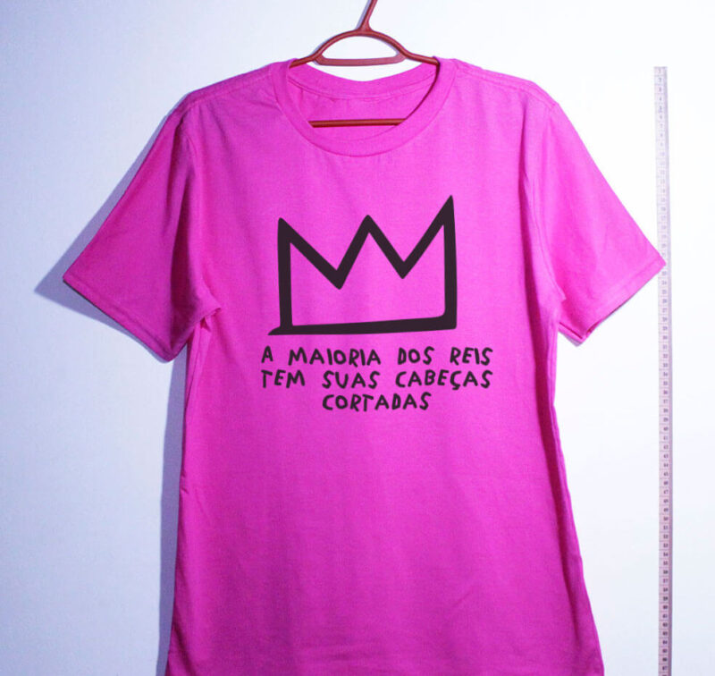 Camiseta - A maioria dos reis tem suas cabeças cortadas - Imagem 3
