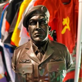 Busto - Hugo Chávez