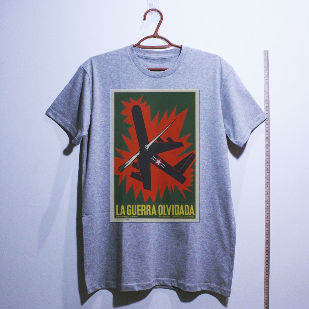 Camiseta_algodao_cinza_claro_que_isso_camarada_-_A_Guerra_Esquecida_-_Alfredo_Rostgaard_1967 | A Guerra Esquecida-1967