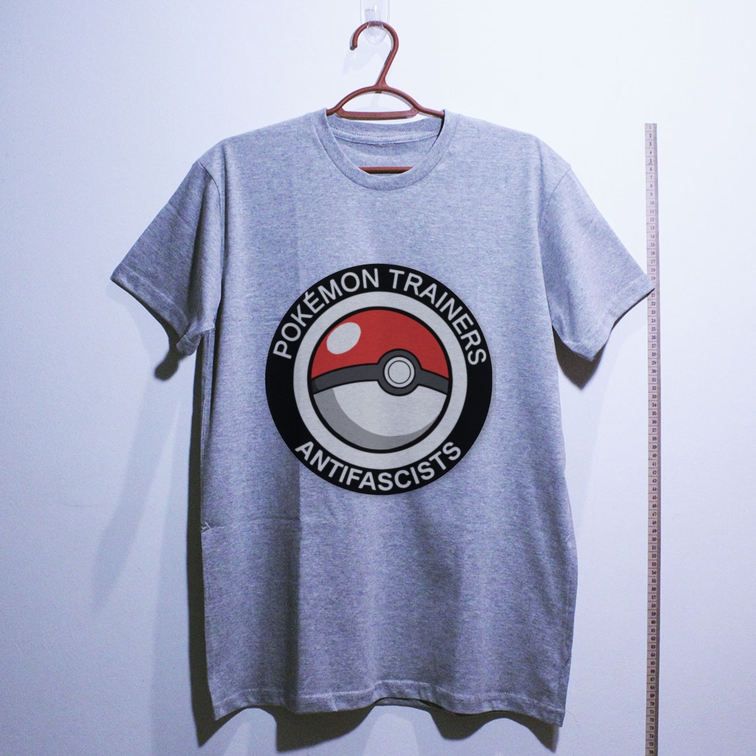 Camiseta_algodao_cinza_claro_que_isso_camarada_-_Treinadores_Pokemon_Antifascistas | Treinadores Pokemon Antifascistas