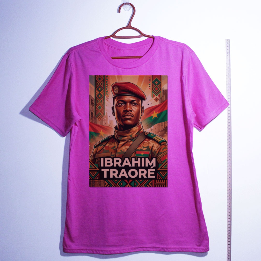 Camiseta_algodao_rosa_que_isso_camarada_-_Ibrahim_Traore | Ibrahim Traoré
