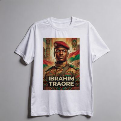 Camiseta_oversized_branco_que_isso_camarada_-_Ibrahim_Traore | Ibrahim Traoré