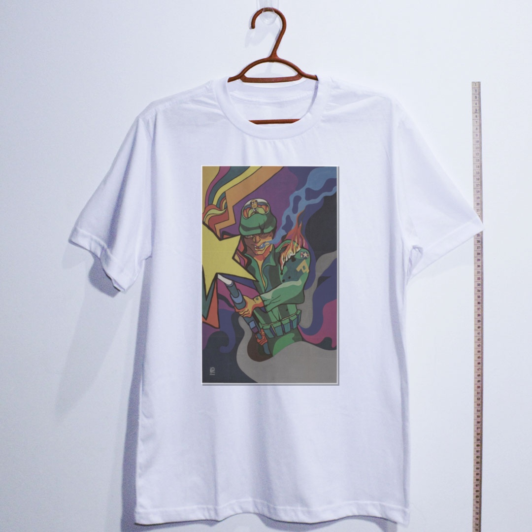 Camiseta_algodao_branco_que_isso_camarada_-_Guerrilheiro_com_coquetel_Molotov | Guerrilheiro com coquetel Molotov
