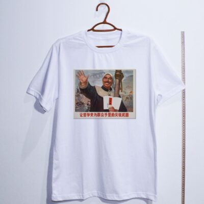 Camiseta_algodao_branco_que_isso_camarada_-_Transforme_a_filosofia_em_arma_afiada_nas_maos_das_massas | Transforme a filosofia em arma afiada nas mãos das massas