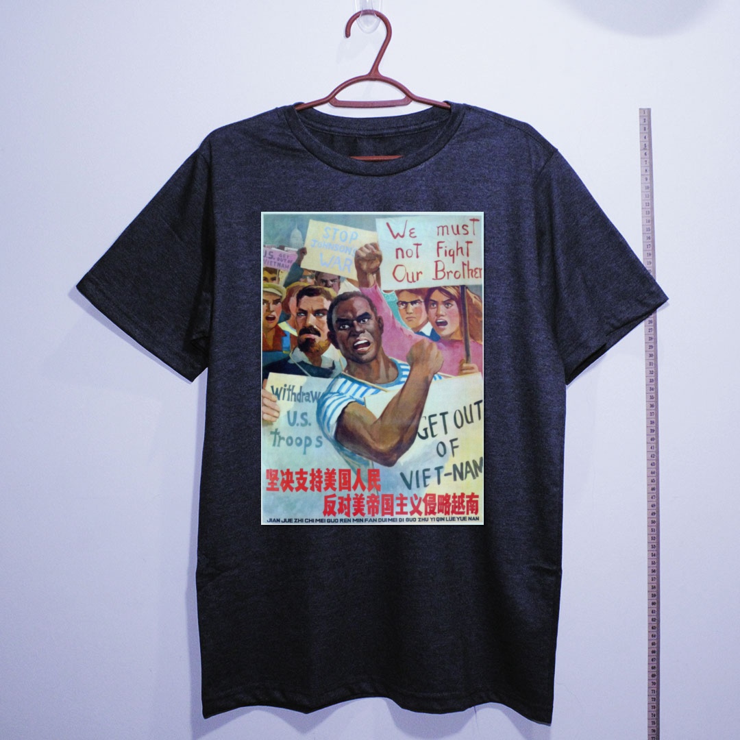 Camiseta_algodao_chumbo_que_isso_camarada_-_Apoie_o_povo_americano_contra_a_agressao_no_Vietna | Apoie o povo americano contra a agressão no Vietnã