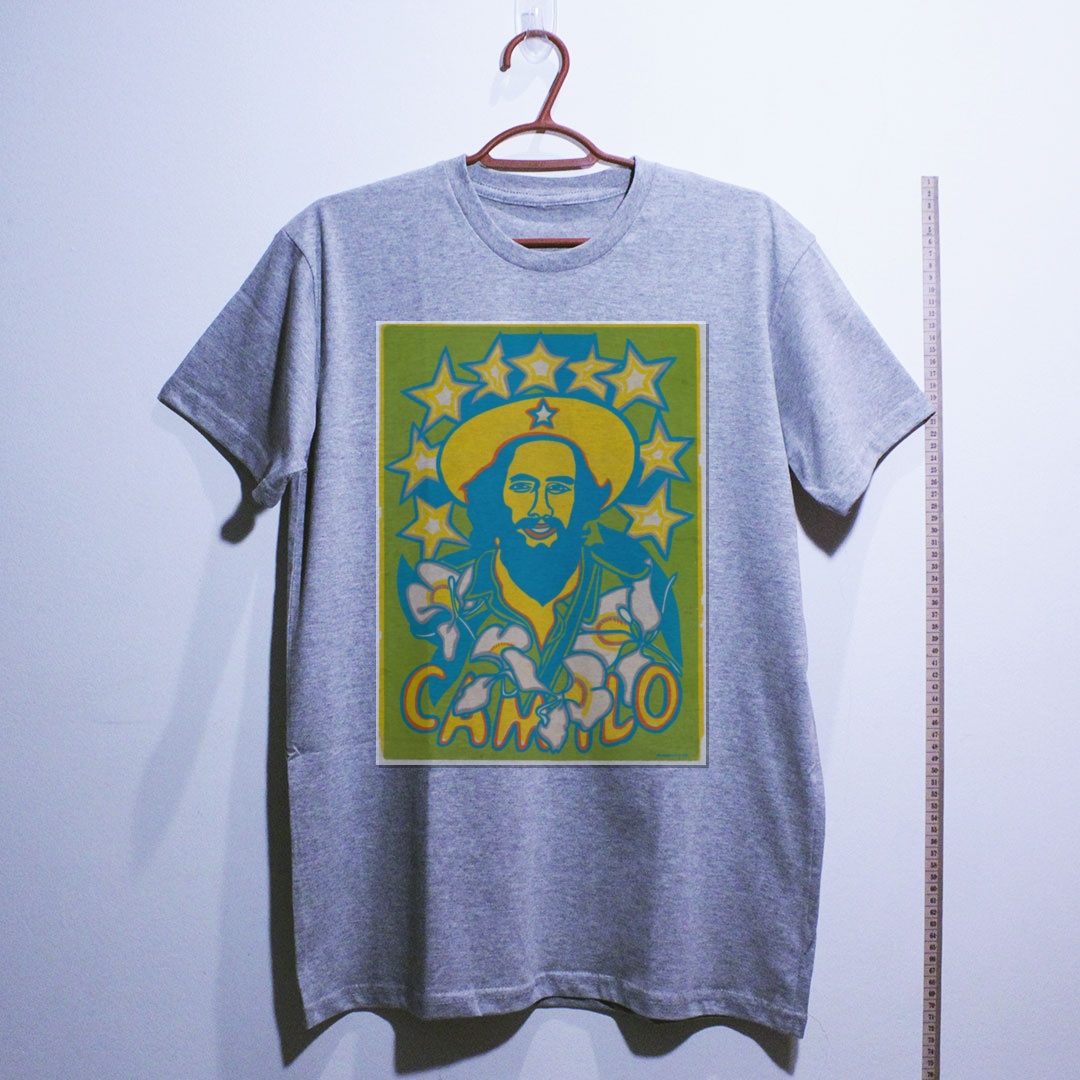 Camiseta_algodao_cinza_claro_que_isso_camarada_-_Camilo_Cienfuegos_pop_art | Camilo Cienfuegos pop art