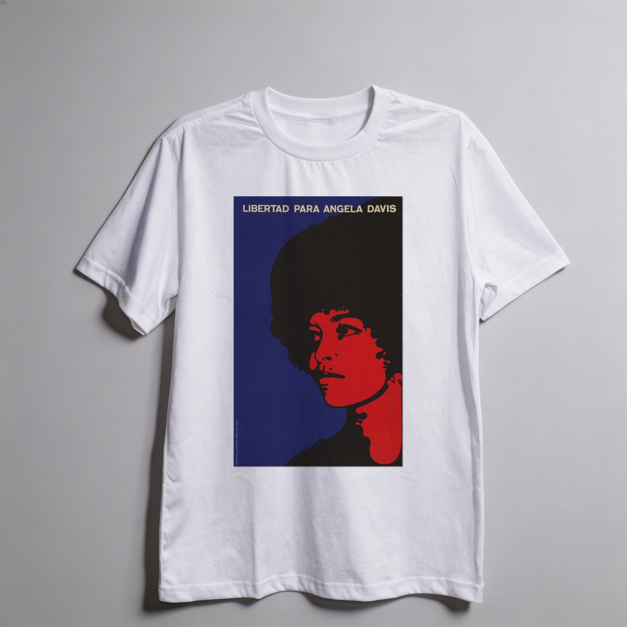 Camiseta_oversized_branco_que_isso_camarada_-_Liberdade_para_Angela_Davis | Liberdade para Angela Davis