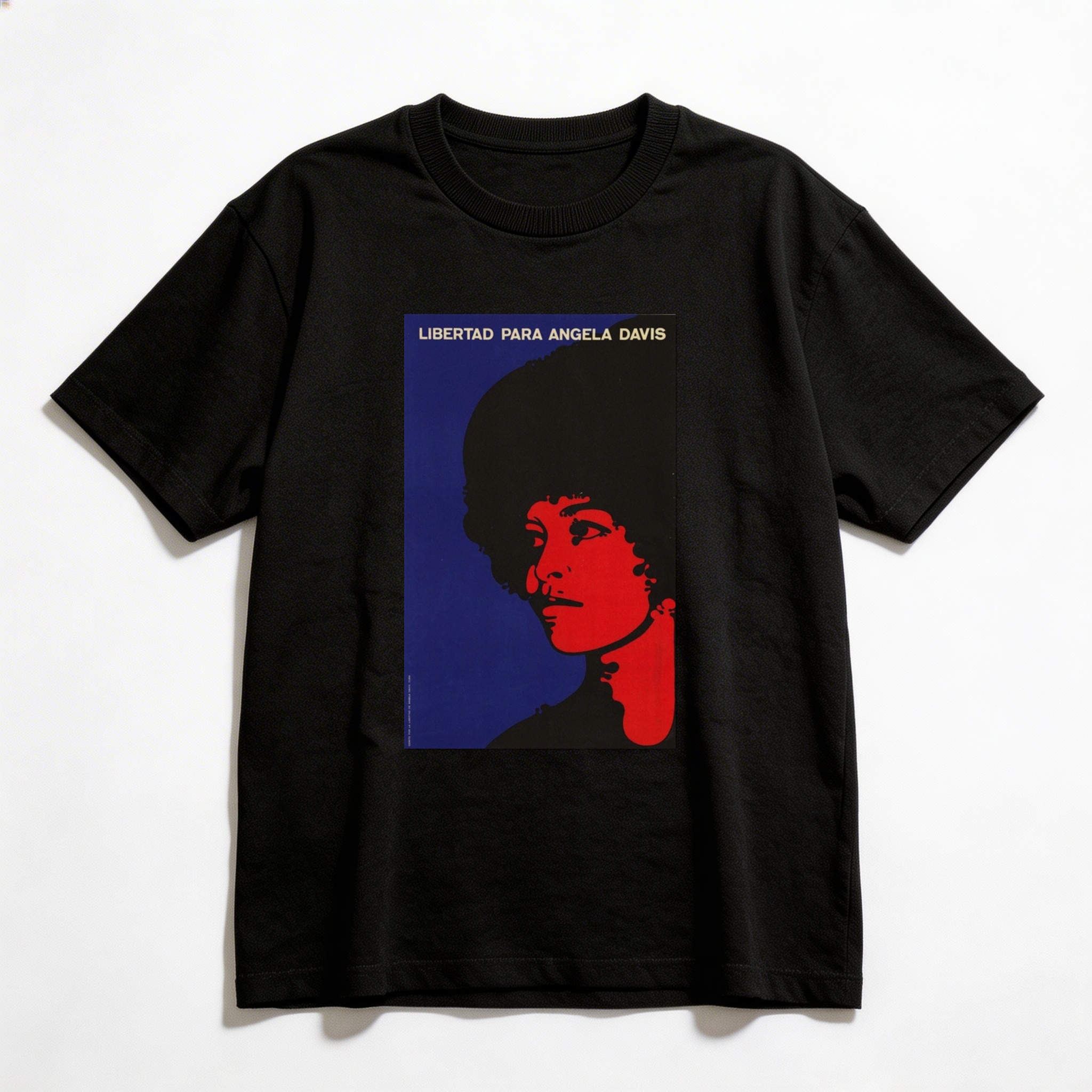 Camiseta_oversized_preto_que_isso_camarada_-_Liberdade_para_Angela_Davis | Liberdade para Angela Davis