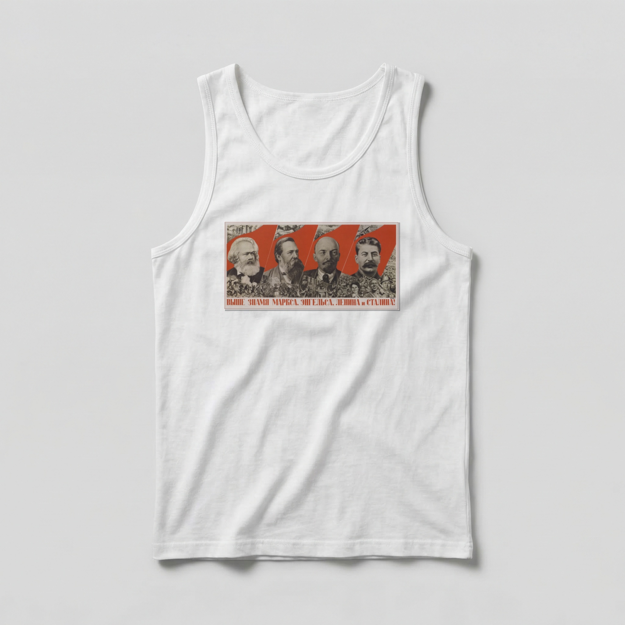 Camiseta_regata_branco_que_isso_camarada_-_Erguei_a_bandeira_de_Marx_Engels_Lenin_e_Stalin | Erguei a bandeira de Marx, Engels, Lênin e Stálin