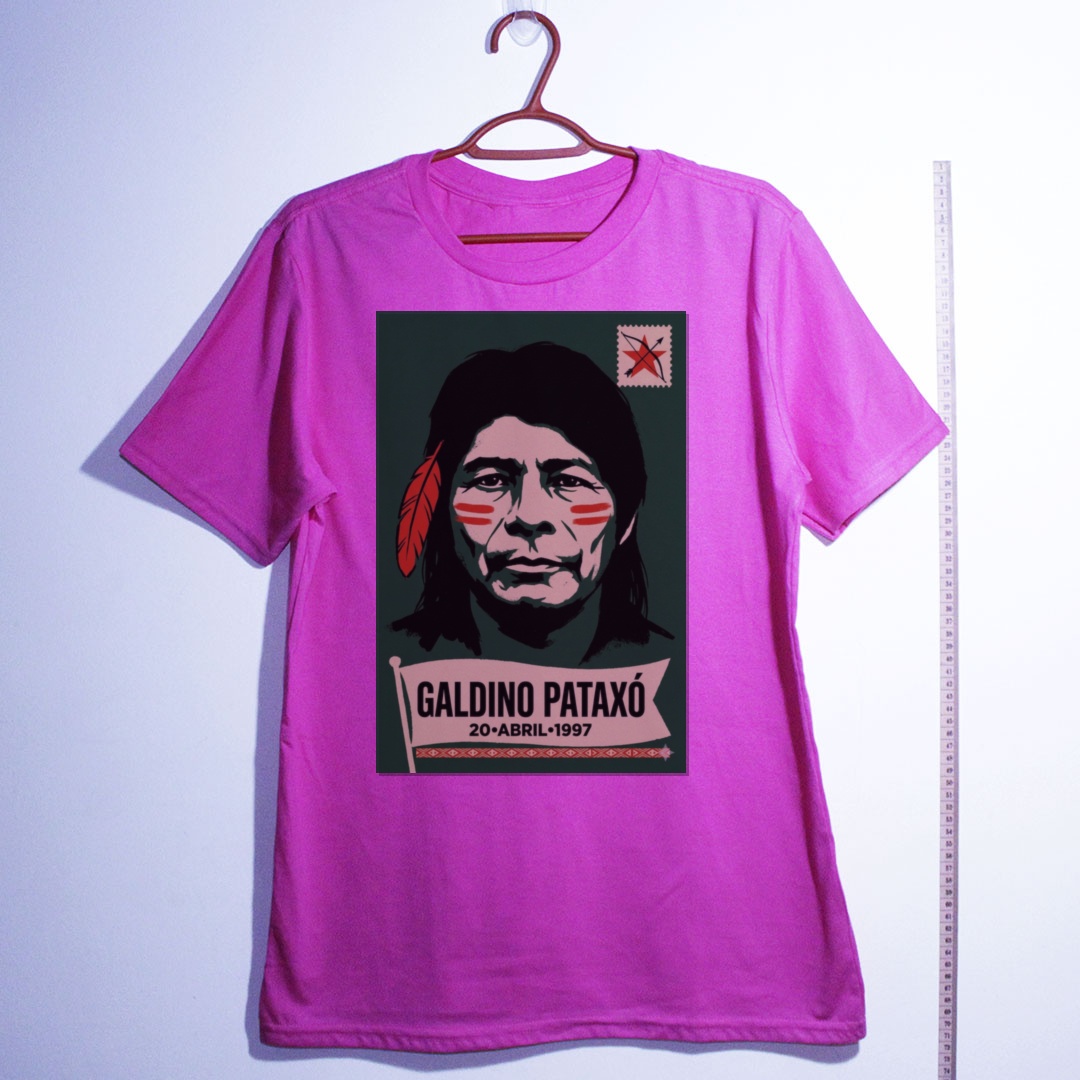 Camiseta_algodao_rosa_que_isso_camarada_-_Galdino_Pataxo | Galdino Pataxo