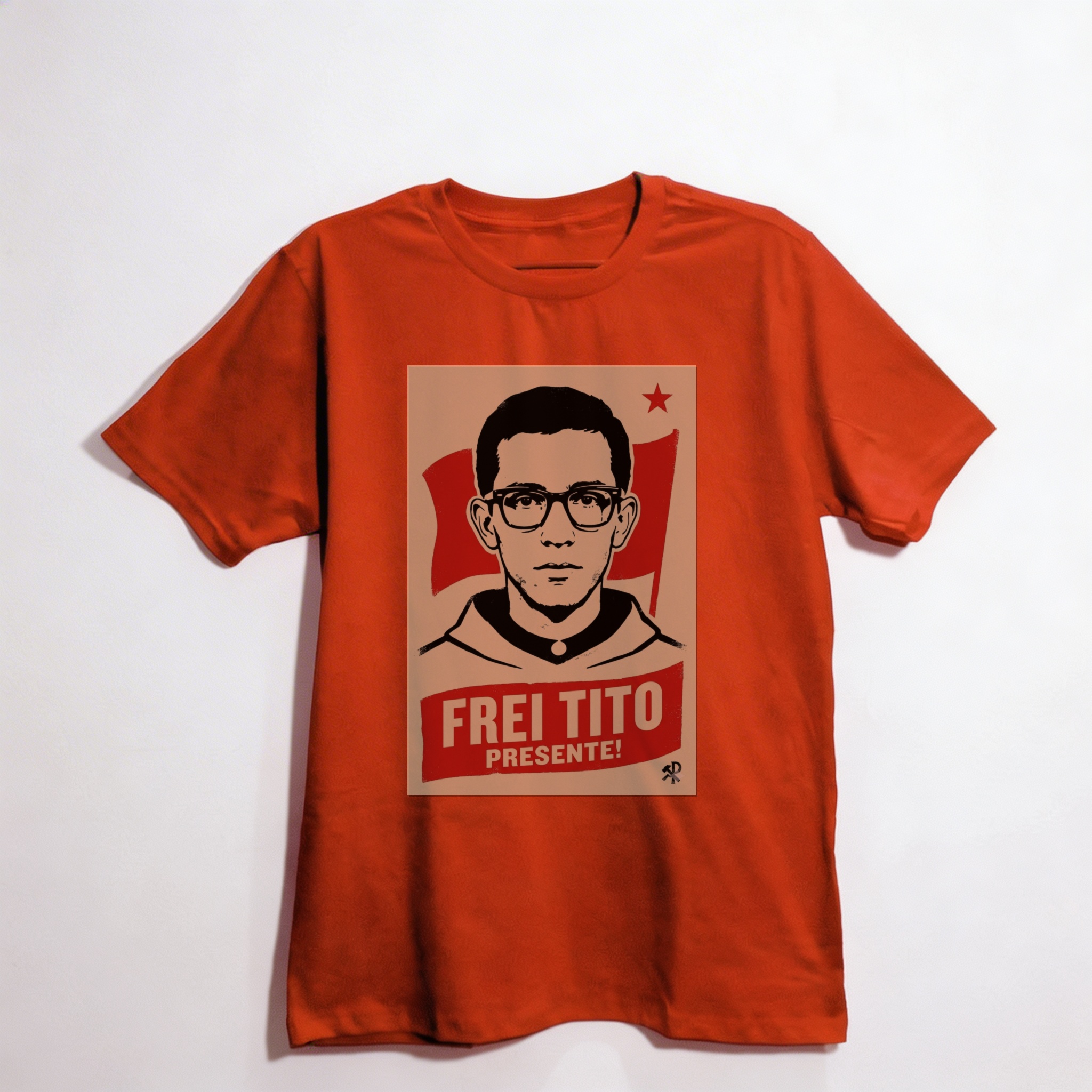 Camiseta_oversized_vermelho_que_isso_camarada_-_Frei_Tito | Frei Tito