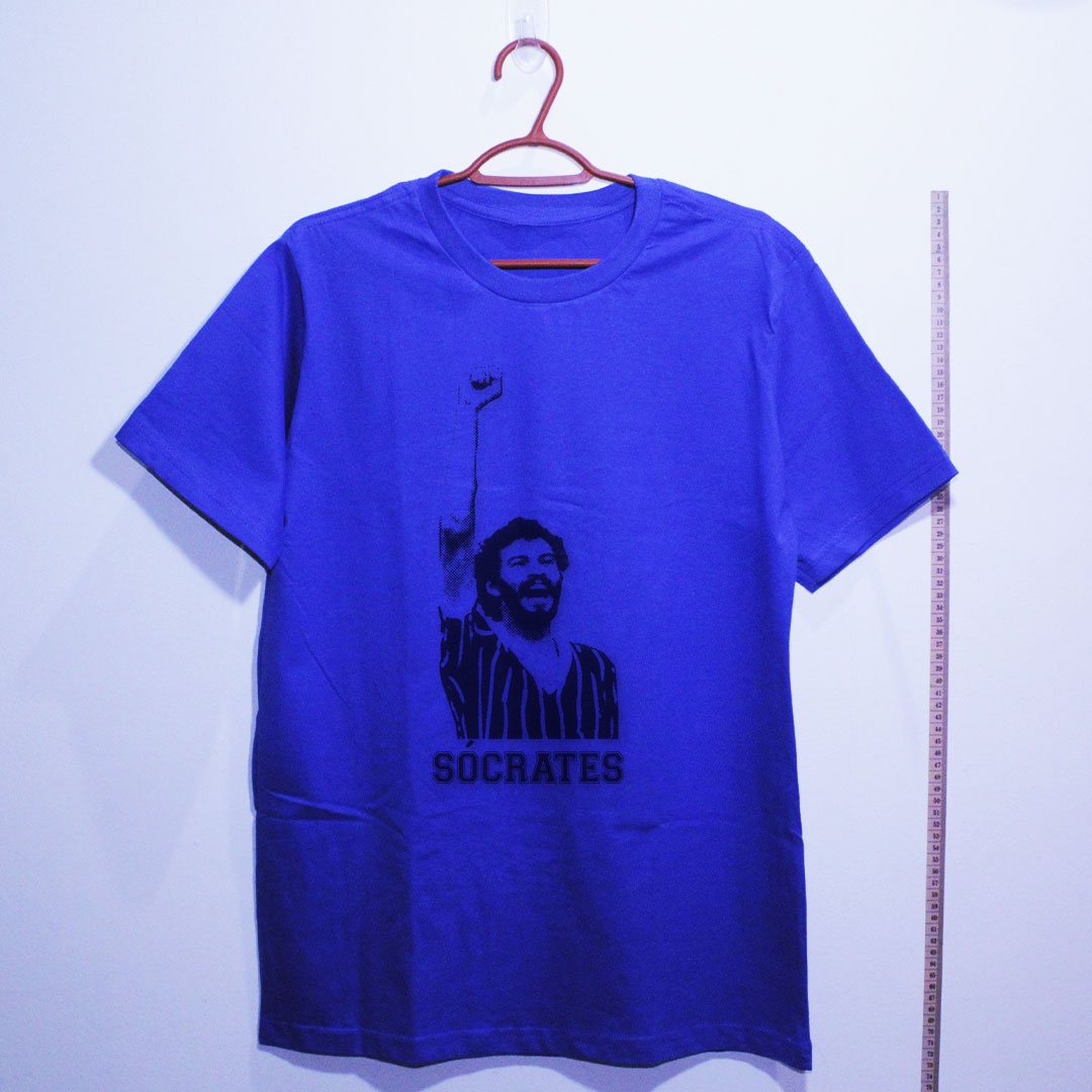 Camiseta_algodao_azul_que_isso_camarada_-_Socrates_fundo_trans | Socrates fundo trans