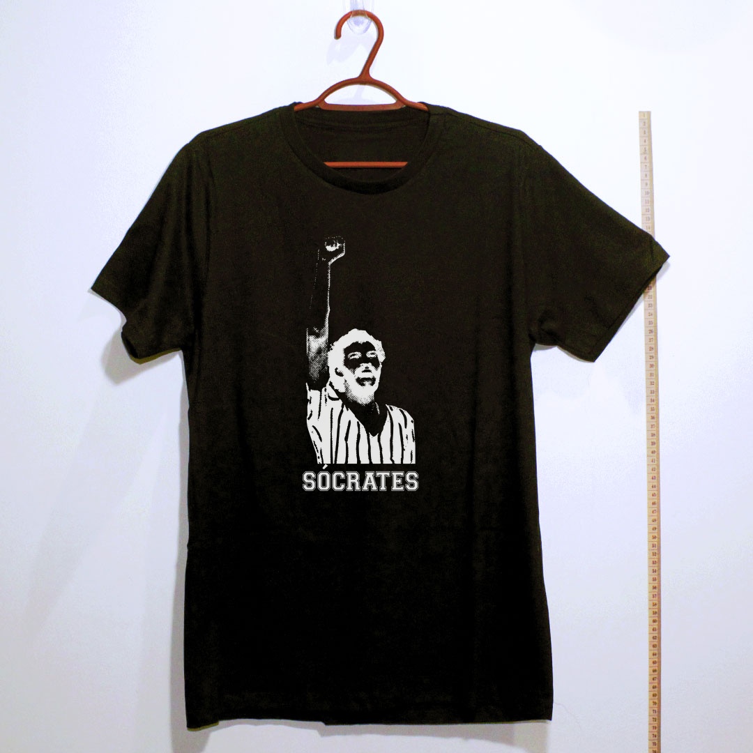 Camiseta_algodao_preto_que_isso_camarada_-_Socrates_fundo_trans | Socrates fundo trans