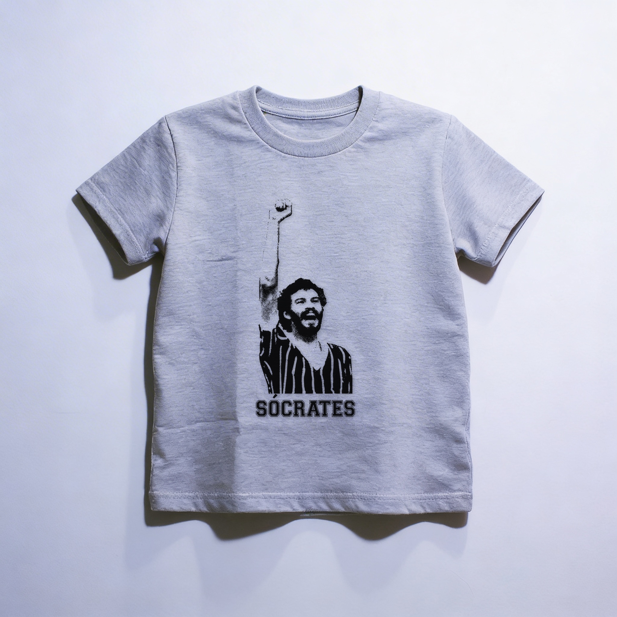 Camiseta_infantil_cinza_claro_que_isso_camarada_-_Socrates_fundo_trans | Socrates fundo trans
