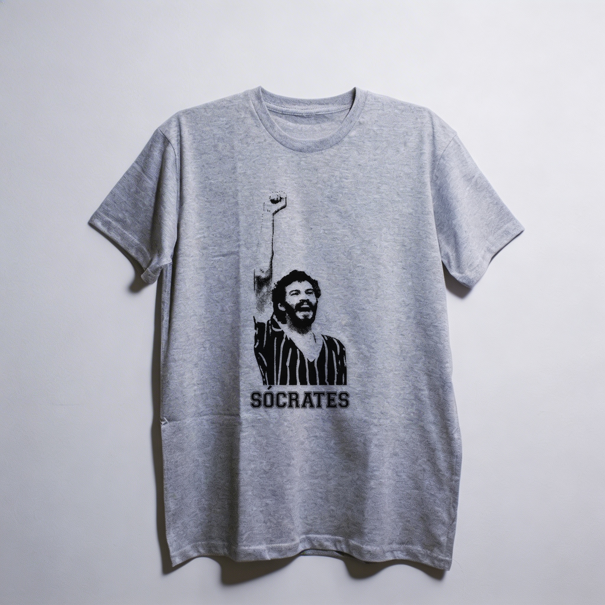 Camiseta_oversized_cinza_claro_que_isso_camarada_-_Socrates_fundo_trans | Socrates fundo trans