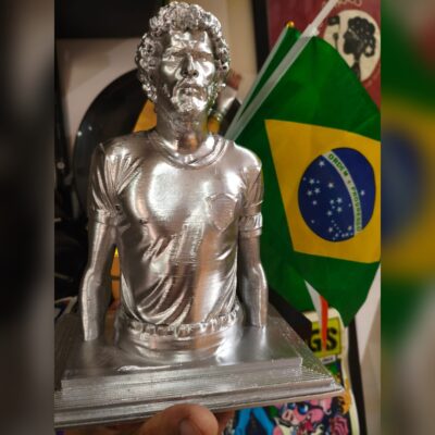 Estátua Doutor Sócrates - frente 3/4