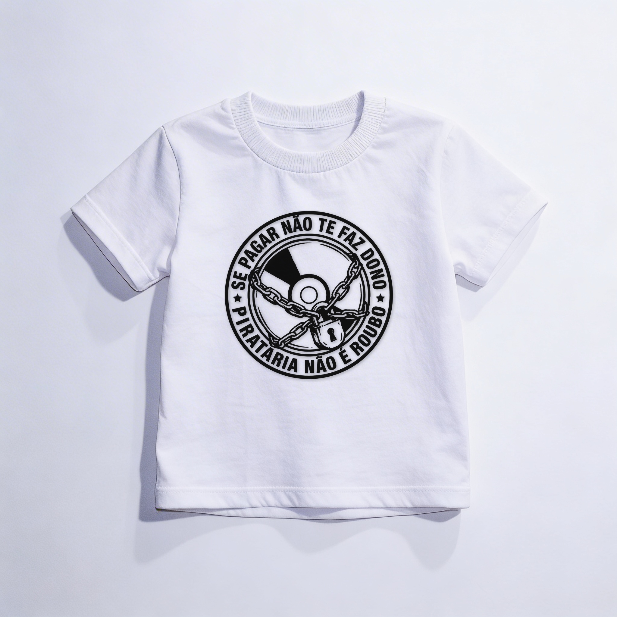 Camiseta_infantil_branco_que_isso_camarada_-_Se_pagar_nao_te_faz_dono_pirataria_nao_e_roubo | Se pagar não te faz dono, pirataria não é roubo.