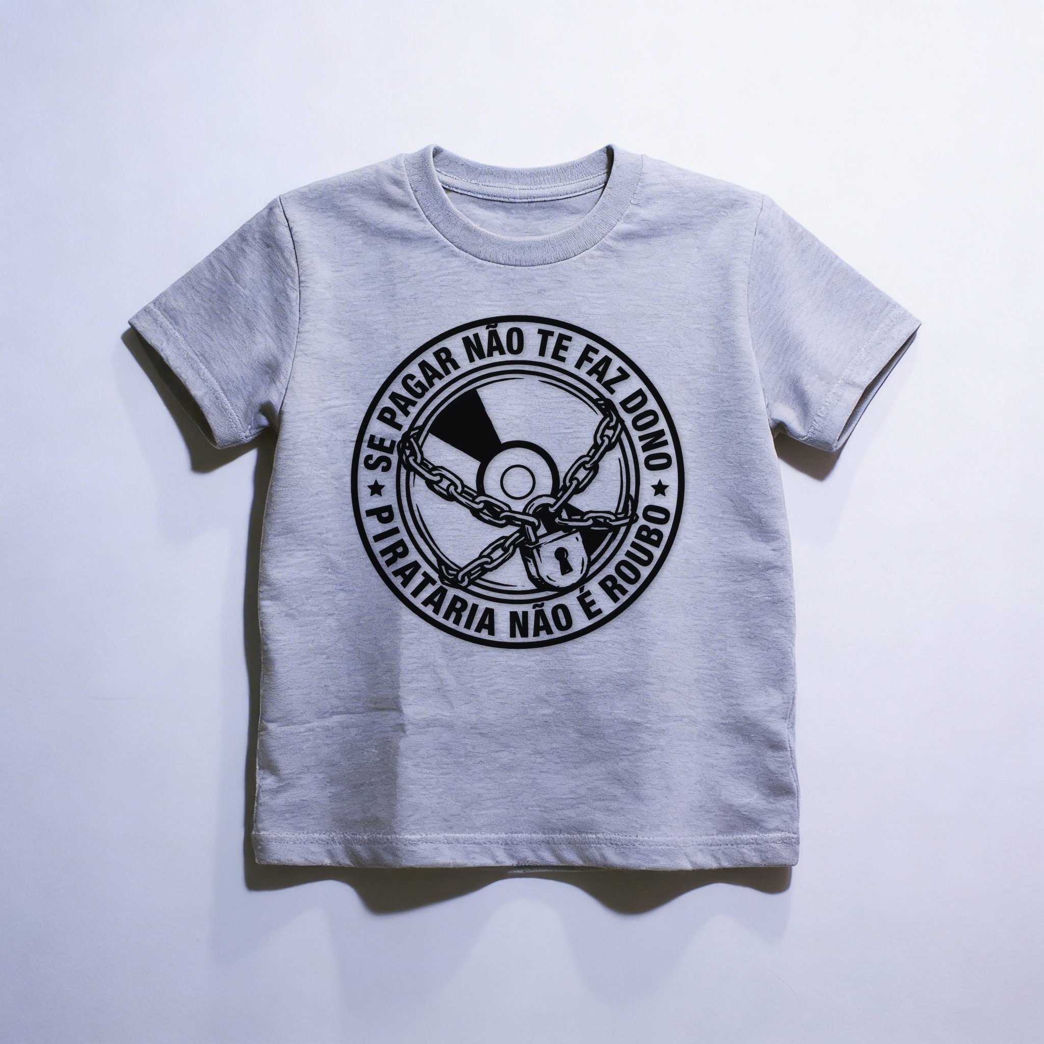 Camiseta_infantil_cinza_claro_que_isso_camarada_-_Se_pagar_nao_te_faz_dono_pirataria_nao_e_roubo | Se pagar não te faz dono, pirataria não é roubo.