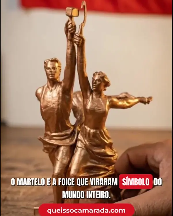 Estátua Operário e Camponesa da Que isso Camarada