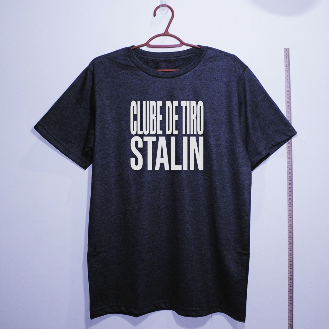 Camiseta_algodao_chumbo_que_isso_camarada_-_Clube_de_Tiro_Stalin_-_Tipografia | Clube de Tiro Stalin - Tipografia