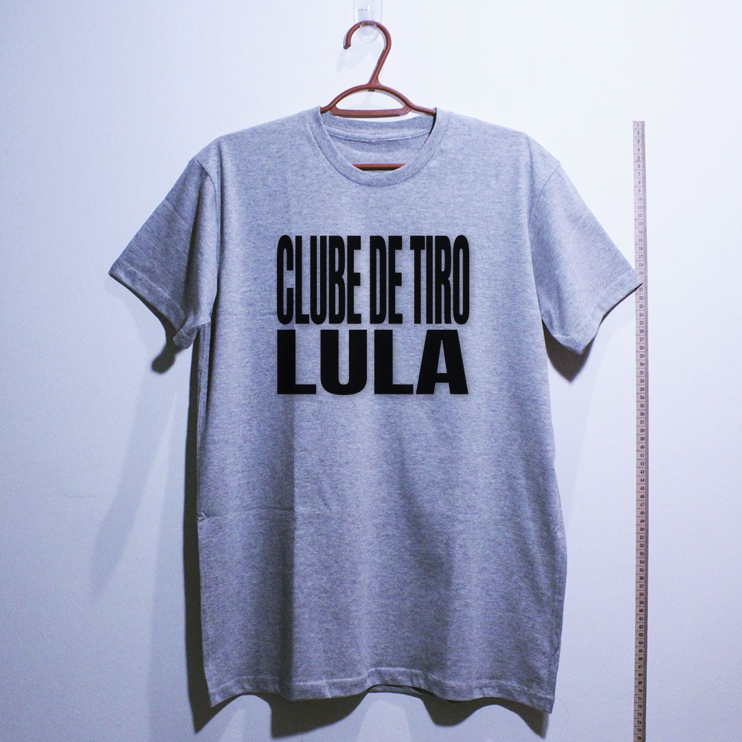 Camiseta_algodao_cinza_claro_que_isso_camarada_-_Clube_de_Tiro_Lula_-_Tipografia | Clube de Tiro Lula - Tipografia
