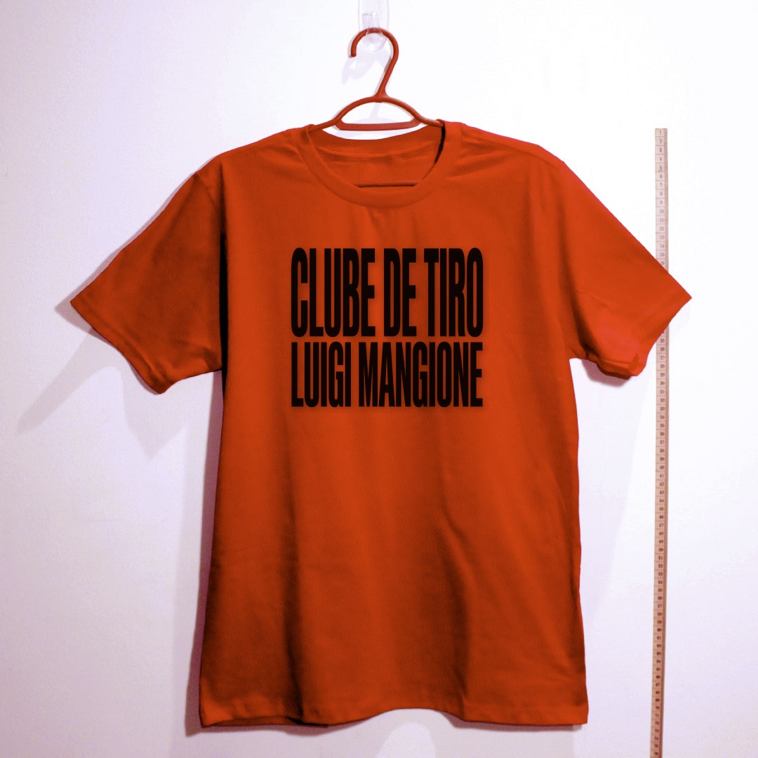 Camiseta_algodao_vermelho_que_isso_camarada_-_Clube_de_Tiro_Luigi_Mangione_-_Tipografia | Clube de Tiro Luigi Mangione - Tipografia