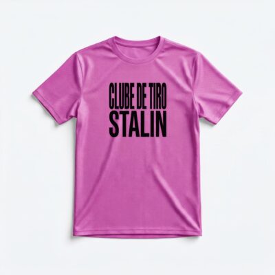 Camiseta_dry_fit_rosa_que_isso_camarada_-_Clube_de_Tiro_Stalin_-_Tipografia | Clube de Tiro Stalin - Tipografia
